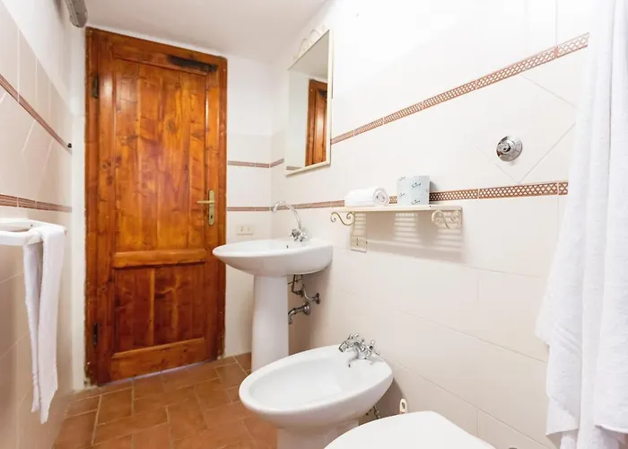 Il Gabbro Дом отдыха Монтескудайо